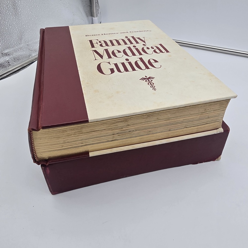 Better Homes & Gardens Family‎ Medical Guide Hrd cver Gold Gilt Edge Slip Case - Picture 6 of 8